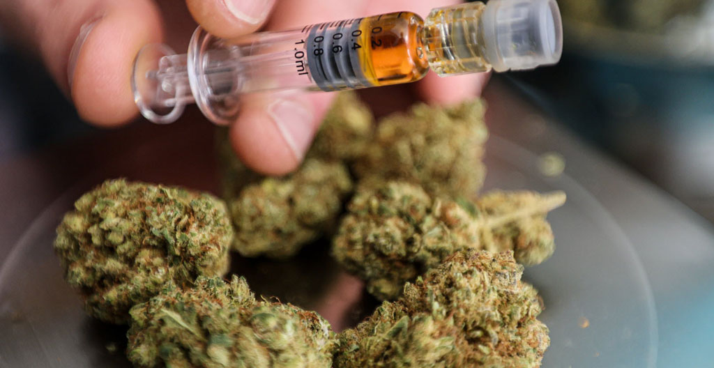 Certificat d'analyse de laboratoire CBD suisse détaillant taux de THC inférieur à 1 pourcent, taux de CBD et accréditation ISO du laboratoire
